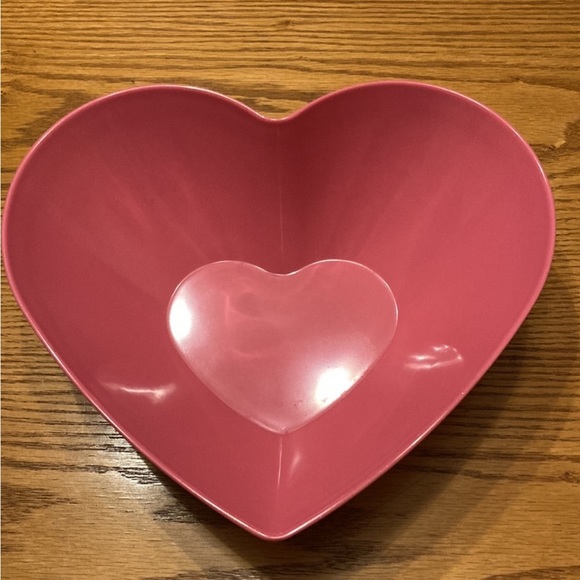 Heart Shaped Cake Pan and Mixing Bowl Set EUC - Picture 7 of 12